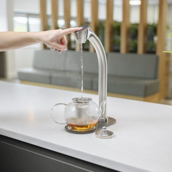 BRITA Extra C-Tap Wasserspender in der Büroküche